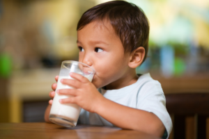 Read more about the article Transitioning to Cow’s Milk