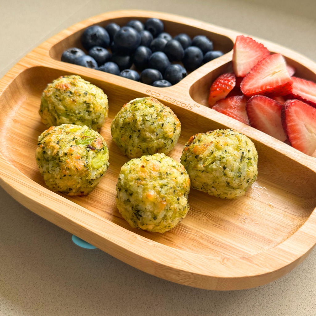 Cheesy broccoli rice balls