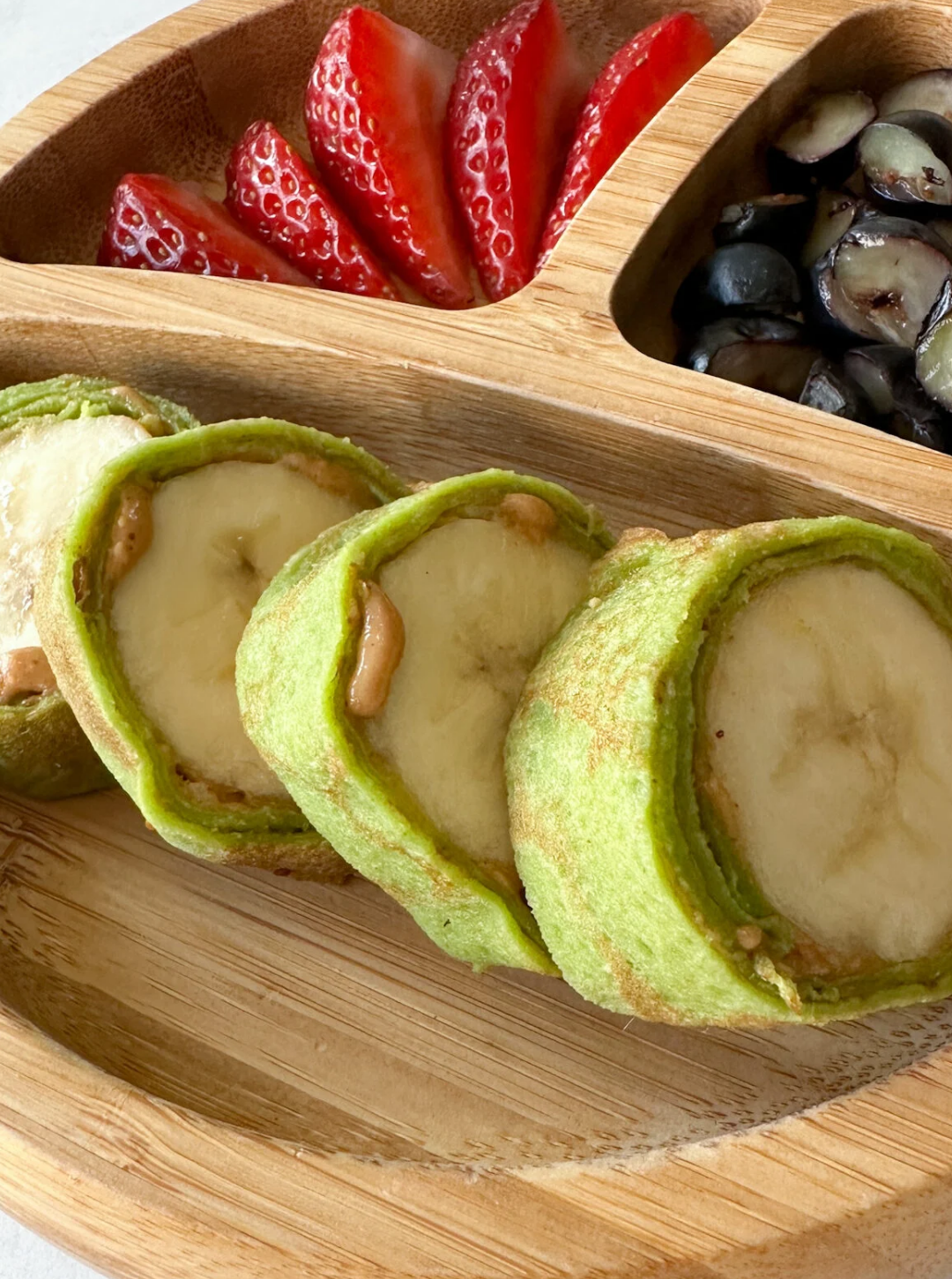 Spinach breakfast crepes serving idea
