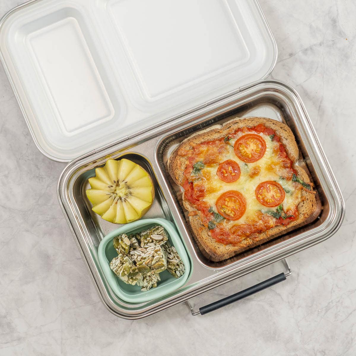 Tomato and Spinach Pizza Toast